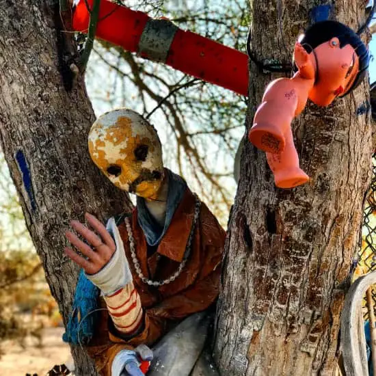 mannequins in a tree Slab City California copy